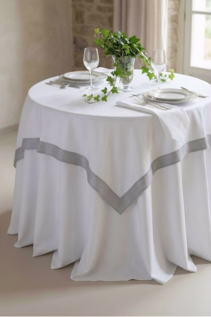 Coprimacchia in raso bianco per matrimonio