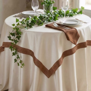 Coprimacchia ristorante raso avorio con fascia bronzo