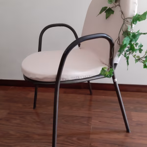 Cuscino sagomato per sedia ristorante colore crema