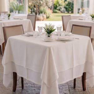Tovagliato ristorante classico bianco